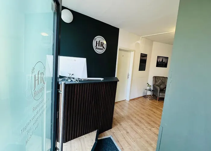 Hr Rooms