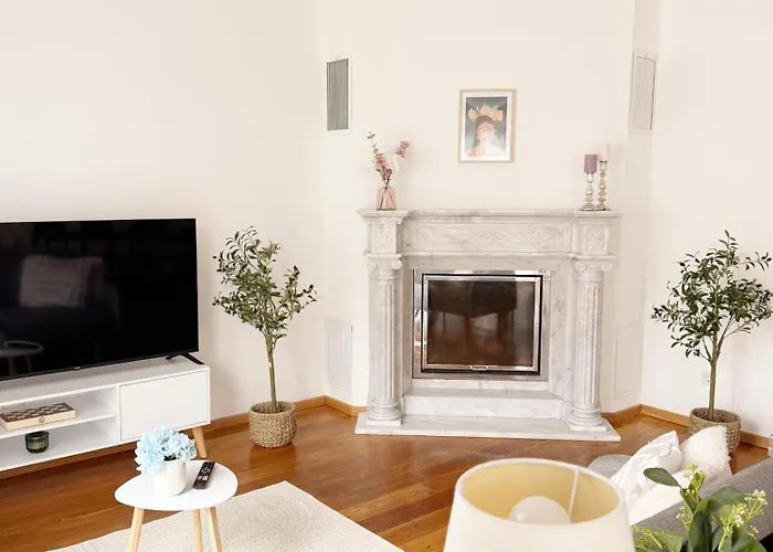 Luxuriöse Ferienvilla mit Garten, Gaming Zone&Netflix